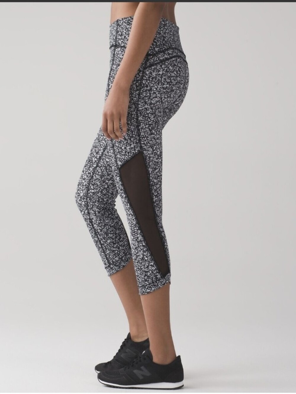 Lululemon Sole Training Crop. Floral. Black, White. Mesh Parts. 21". 10 US.